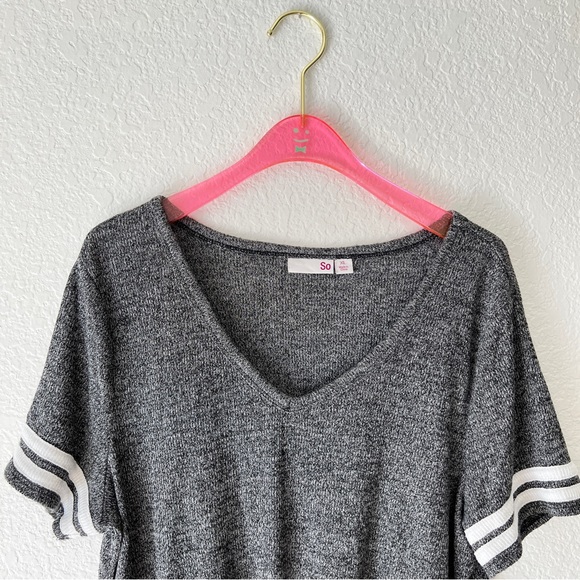 SO Gray Varsity Baseball V Neck Tee Size XL - Picture 2 of 7